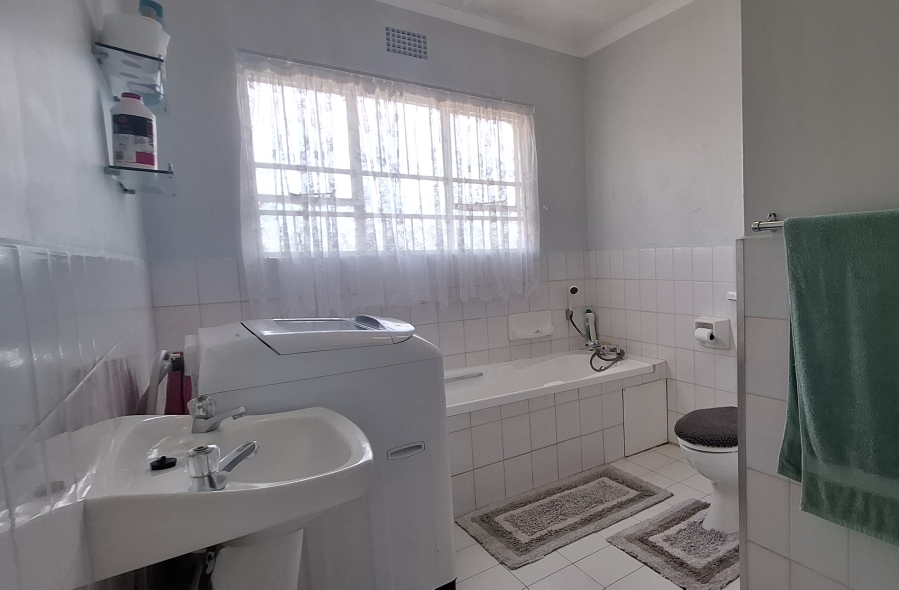 To Let 3 Bedroom Property for Rent in Nahoon Valley Park Eastern Cape